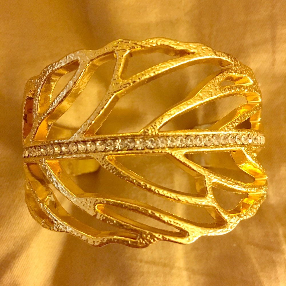 NEW Golden Leaf w/ a Crystal-Lined Cuff Bracelet